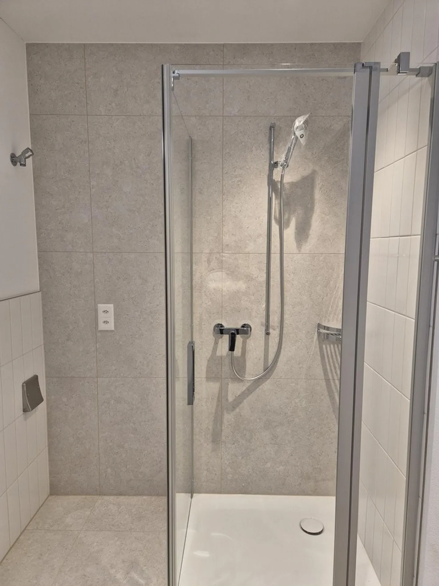 Where Living Begins Anew: New Apartment in Pratteln - Photo 4 of 6
