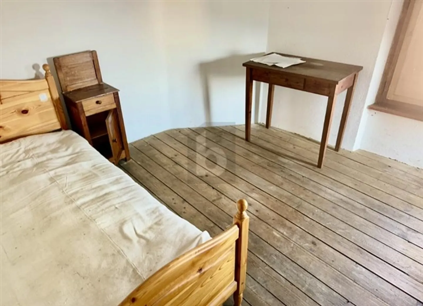 Spacious Rustic House with Potential - Photo 3 of 6