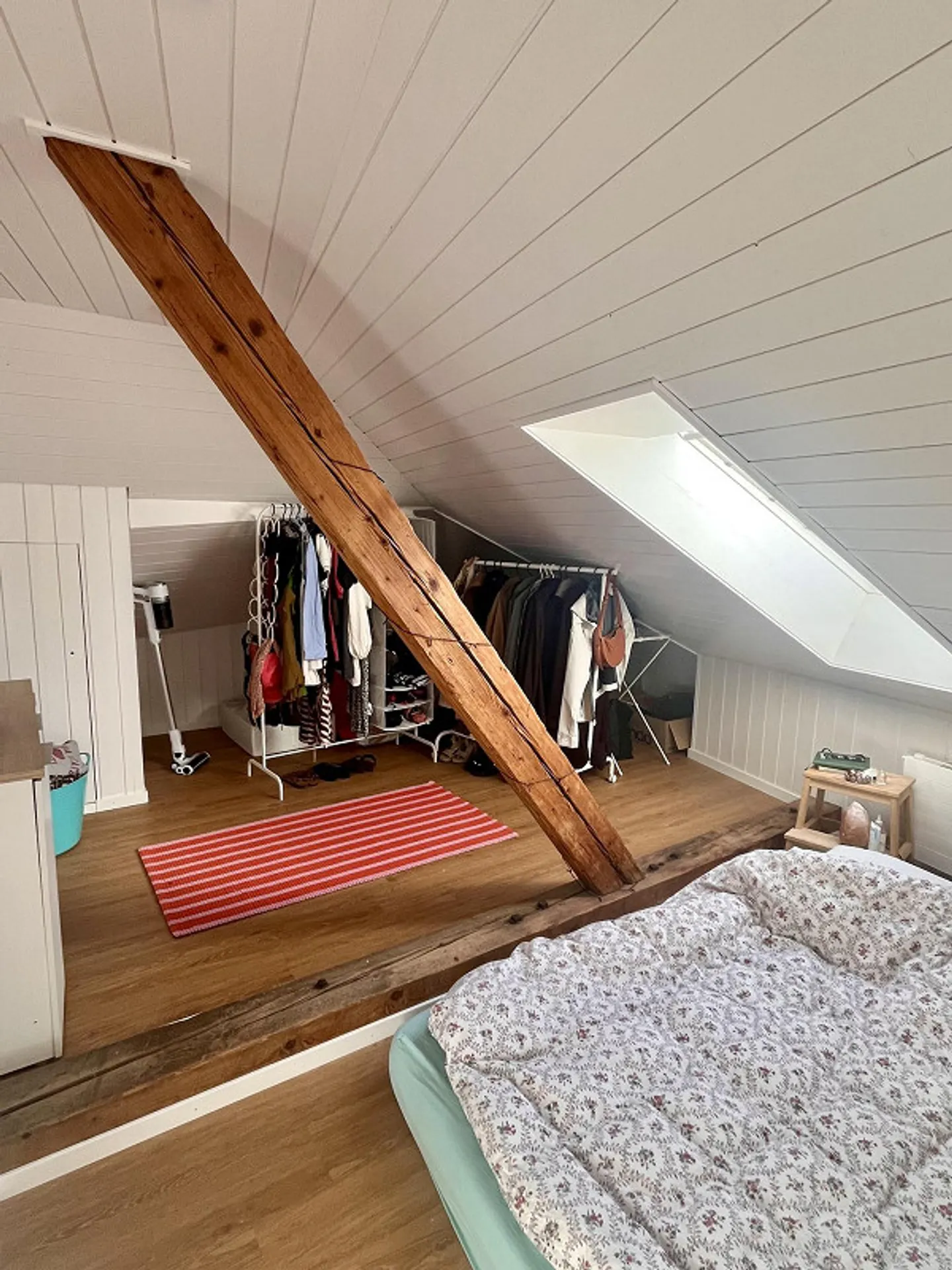 Charmante appartement sous les combles de 2,5 pièces - Photo 4 sur 8