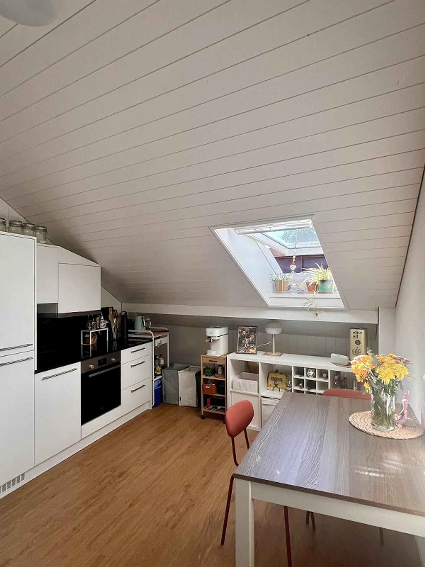 Charmante appartement sous les combles de 2,5 pièces - Photo 5 sur 8