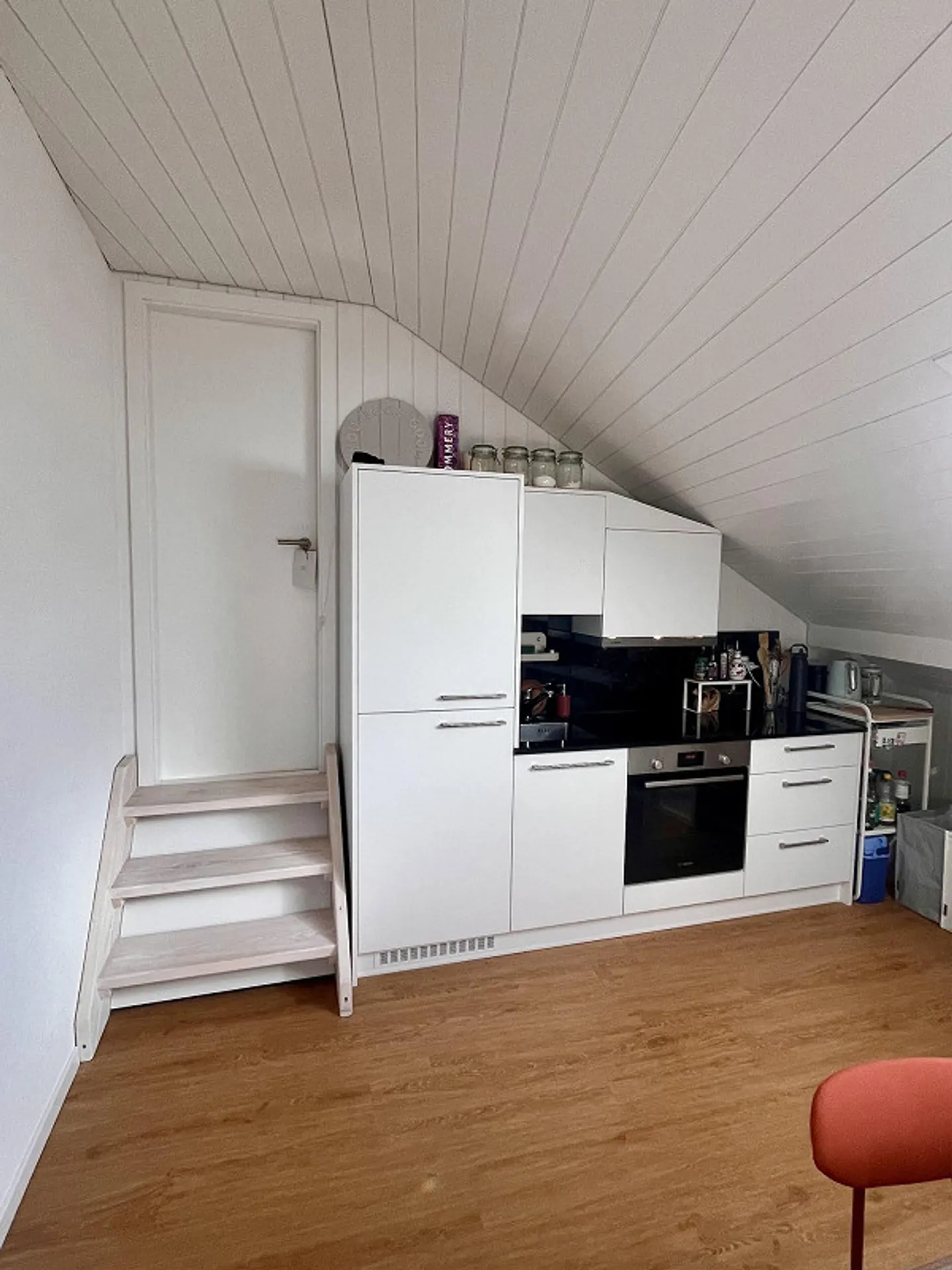 Charmante appartement sous les combles de 2,5 pièces - Photo 6 sur 8