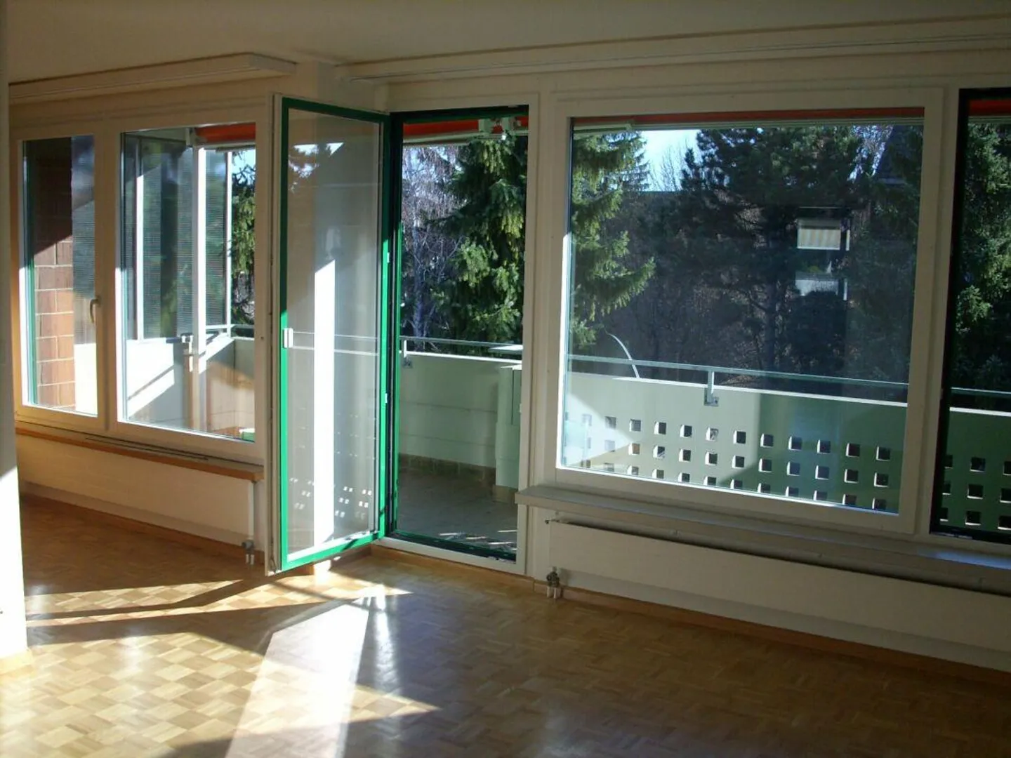 Appartamento soleggiato di 3,5 stanze ad Allschwil - Foto 2 di 3
