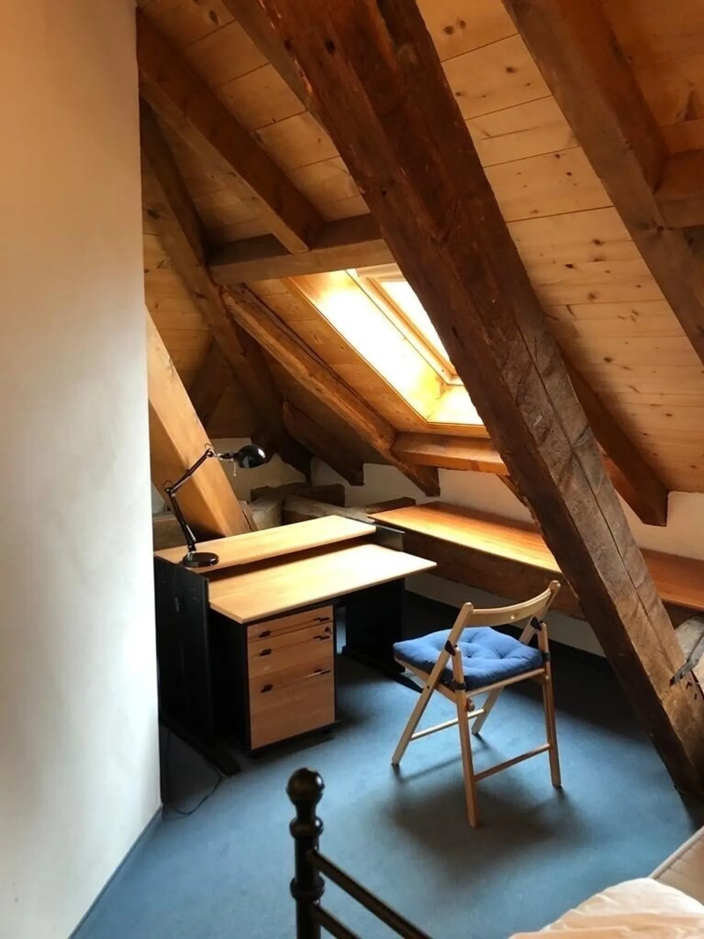 Camera indipendente affascinante al 2° piano - Foto 2 di 4