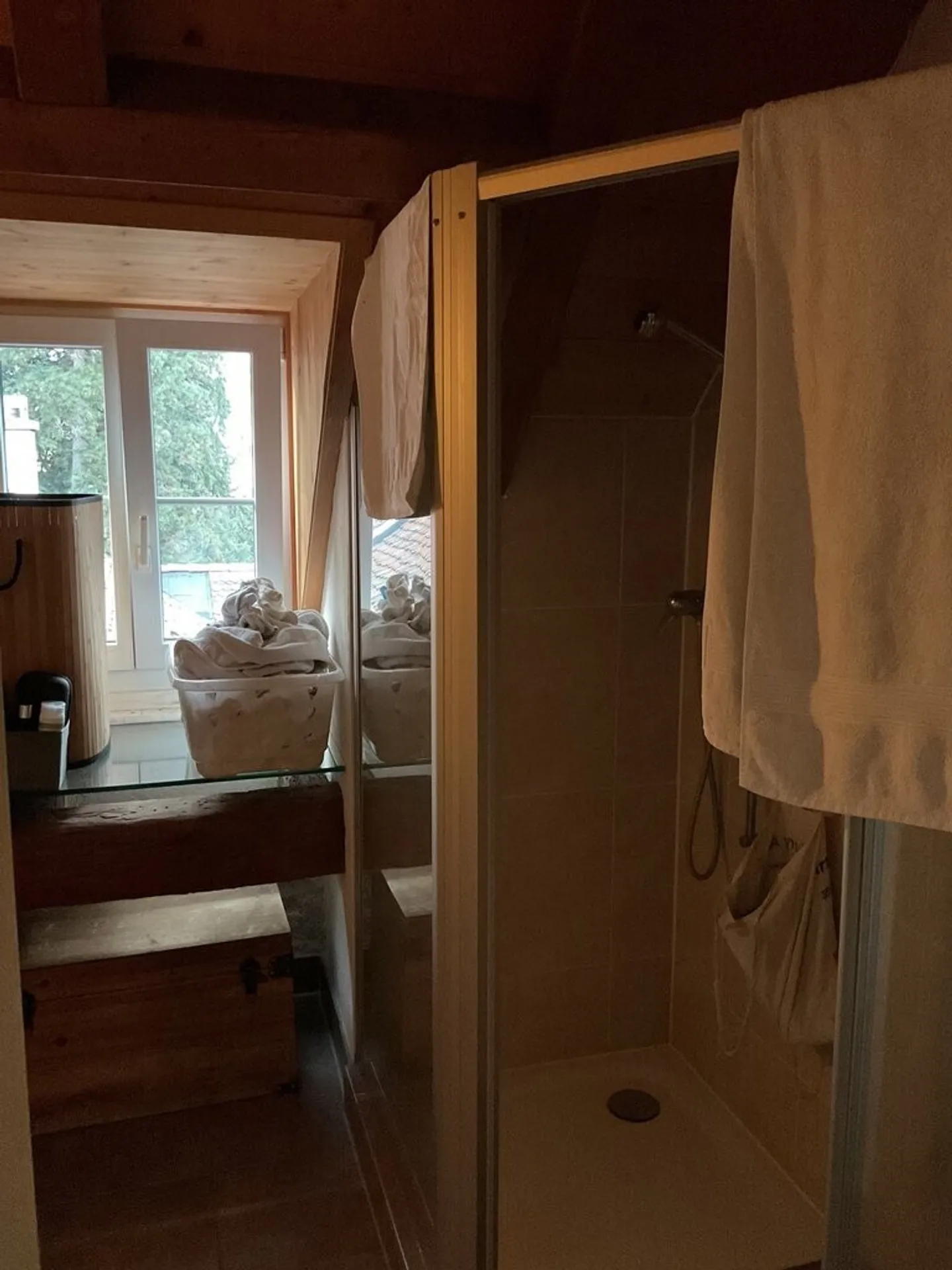 Camera indipendente affascinante al 2° piano - Foto 4 di 4