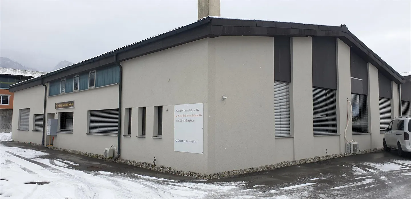 Gewerbehalle - Foto 1 von 11