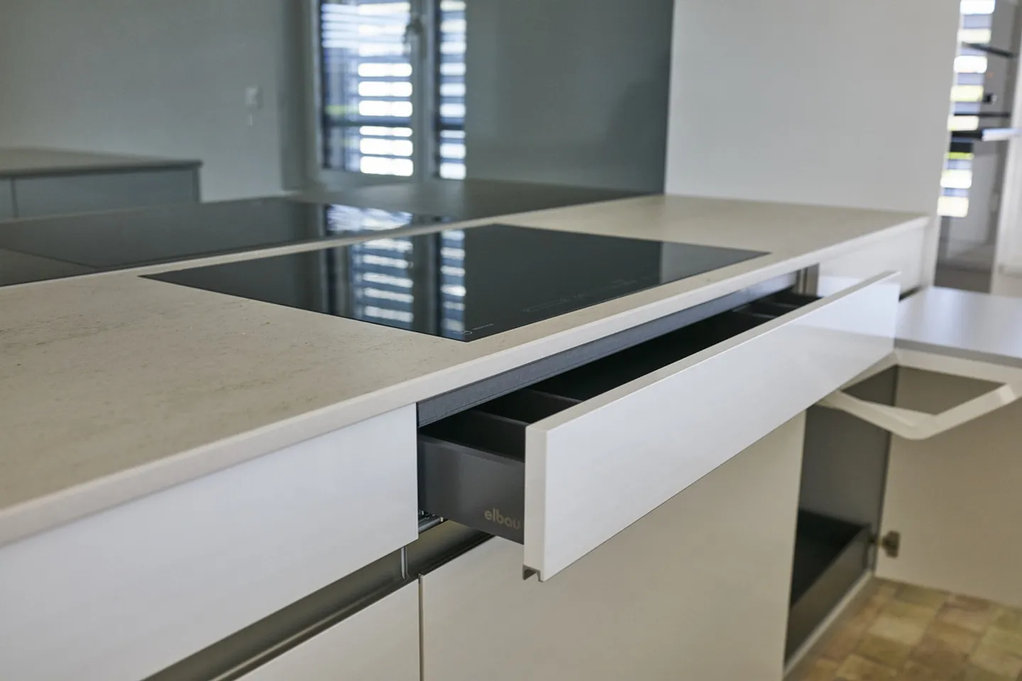 Spacieux, lumineux, calme et verdoyant, rez-de-chaussée à droite, 132m² - Photo 20 sur 24