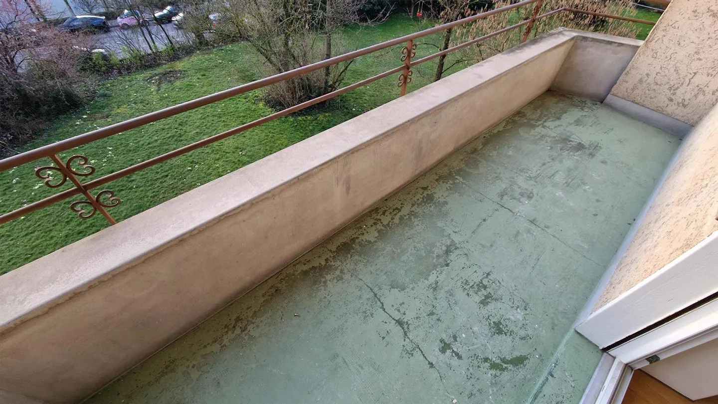 Appartement 4 pièces fraîchement rénové dans un emplacement calme à Binningen - Photo 10 sur 12