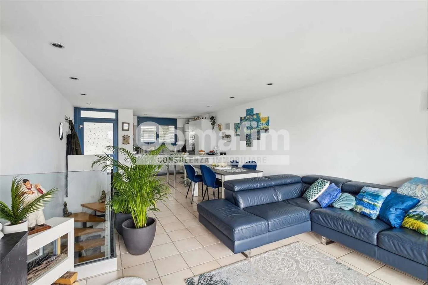 Adjacent House with 5.5 Rooms in Paradiso - Photo 3 of 10