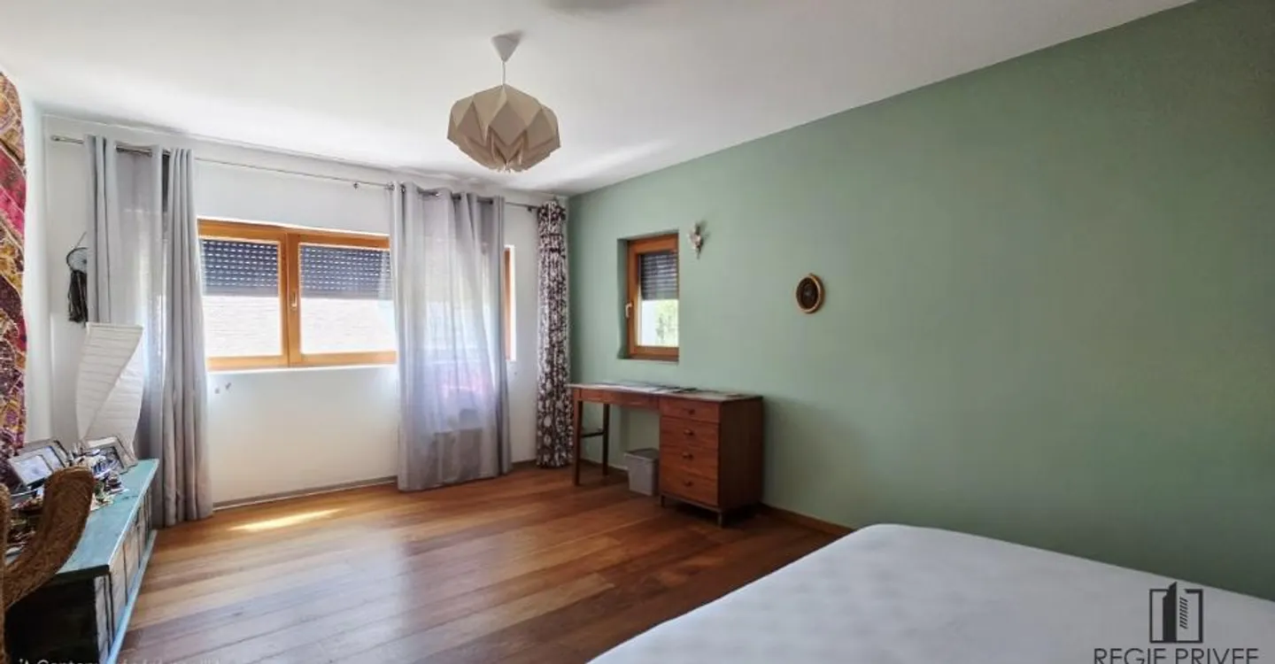 Maison familiale charmante avec piscine - Photo 8 sur 11
