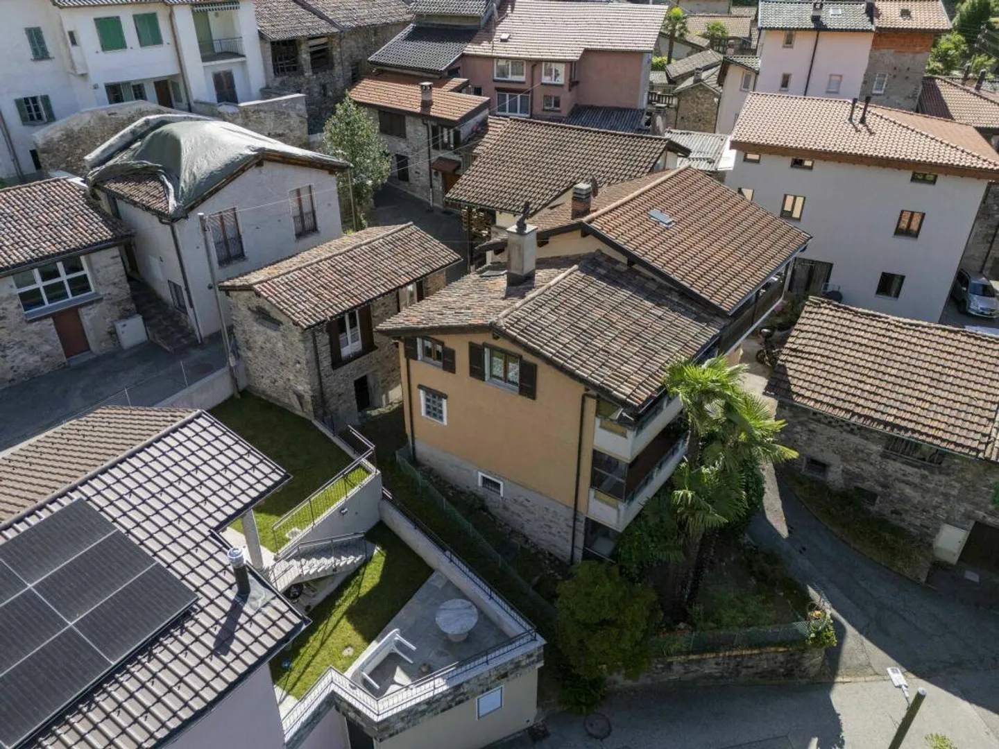 Belle maison à Mugena, dans le Malcantone, avec annexe rustique - Photo 2 sur 16