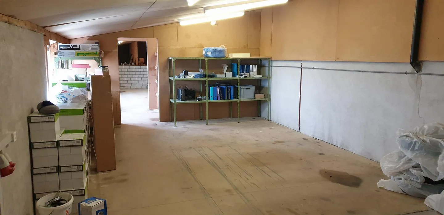 Gewerbehalle - Foto 8 von 11