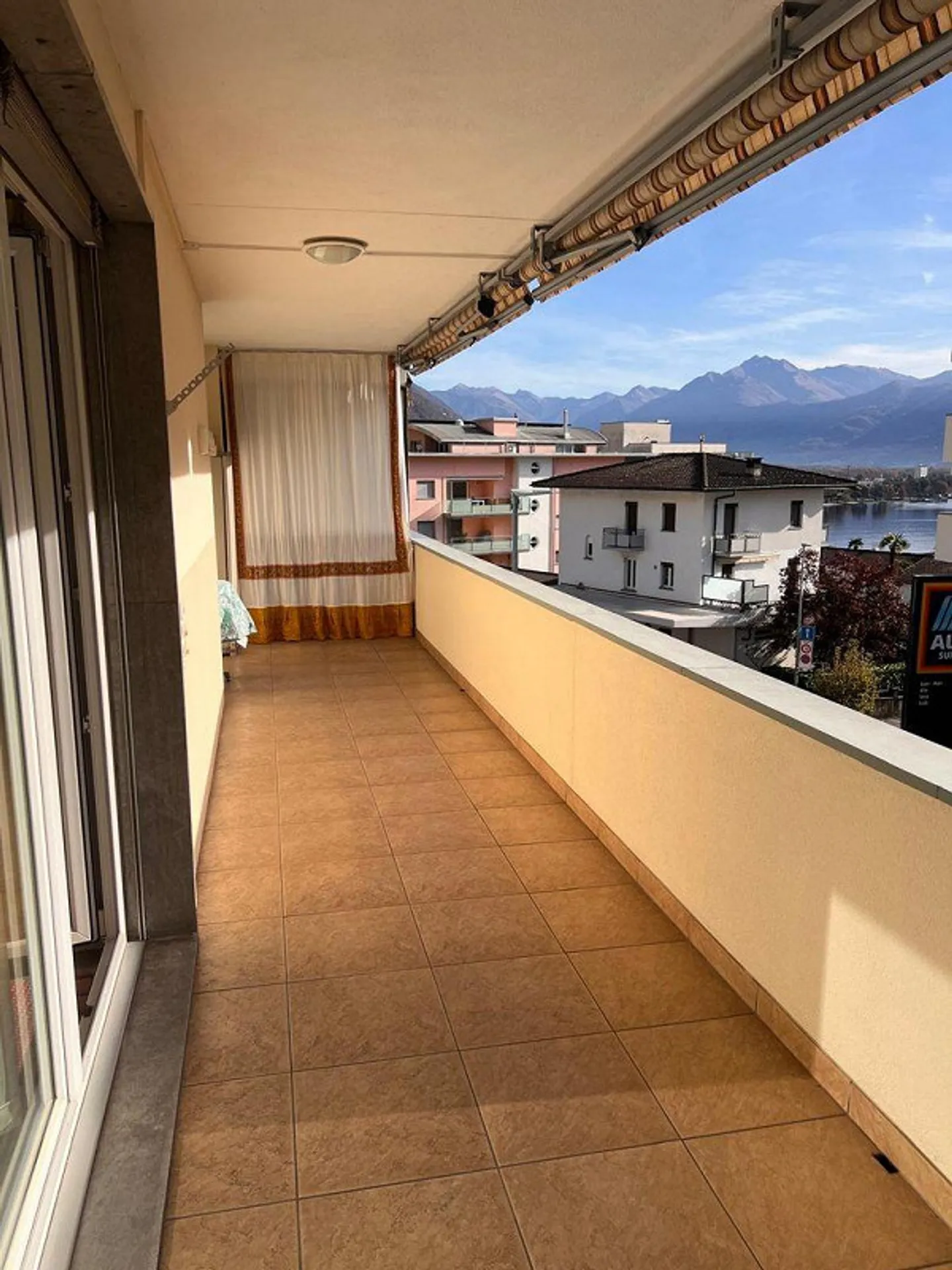 Große 2.5 Zimmer - Foto 9 von 9