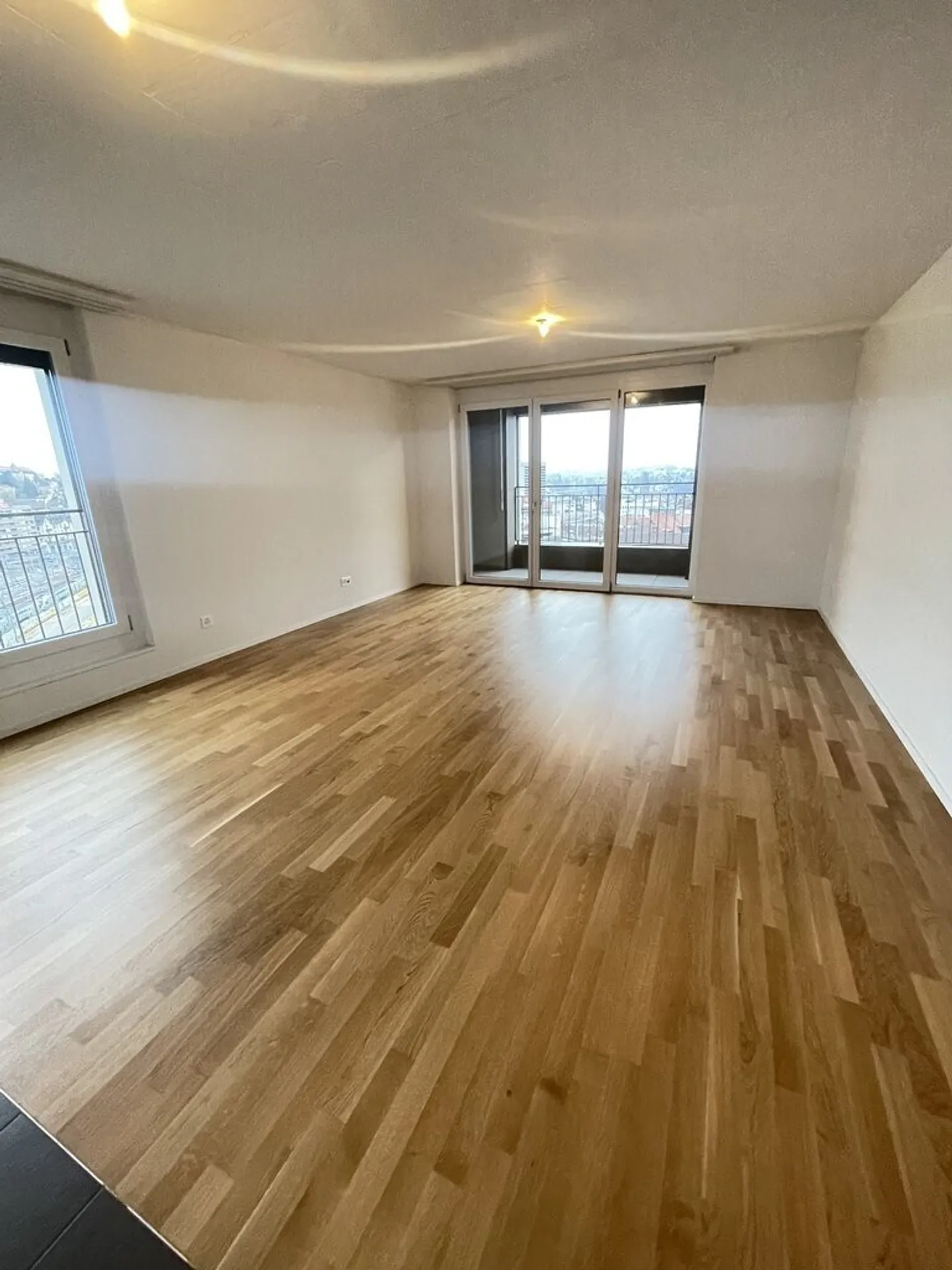 Grab! Apartment located in the heart of Fribourg! - Photo 3 of 8