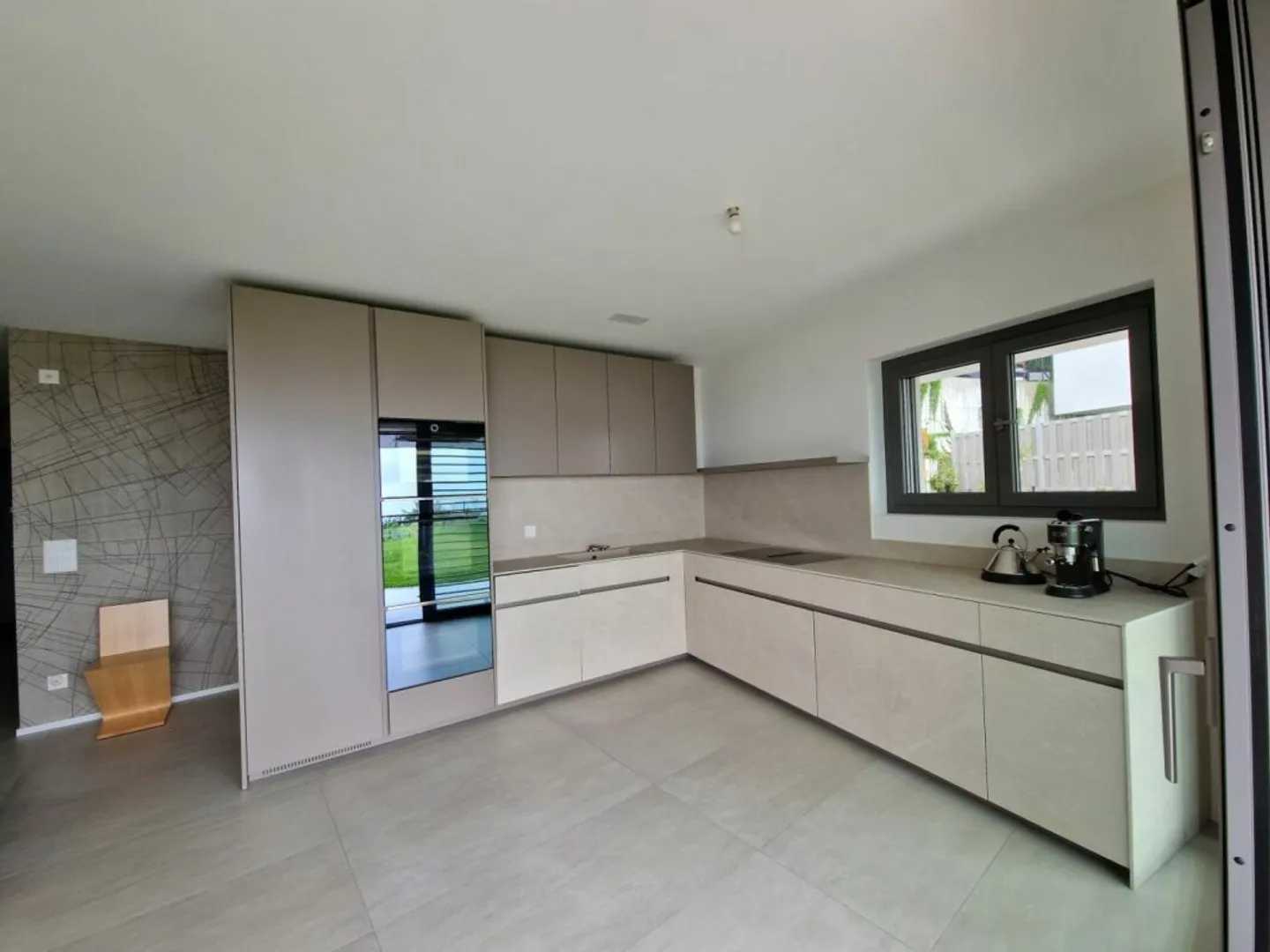 Modern Garden Apartment with Lake View - Photo 3 of 7