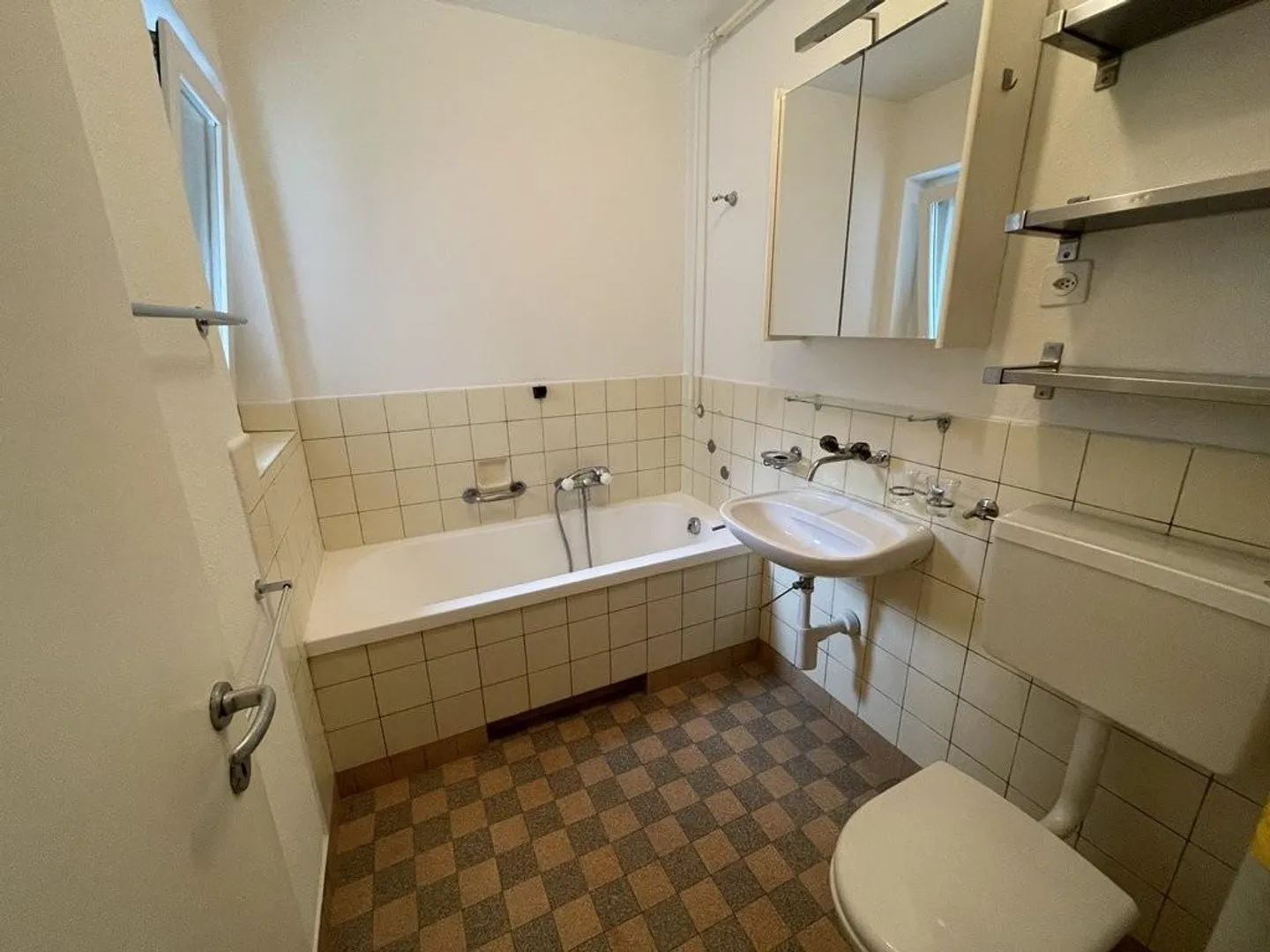 À 5 minutes à pied de la gare de Winterthur - limité jusqu'au 30.06.2028 - Photo 7 sur 8