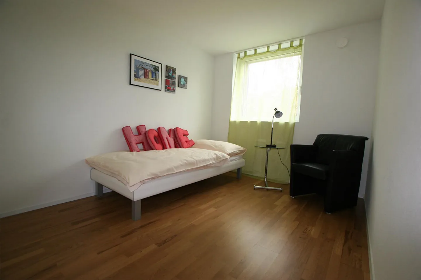 Chic and beautiful - soon your new home? - Photo 5 of 9