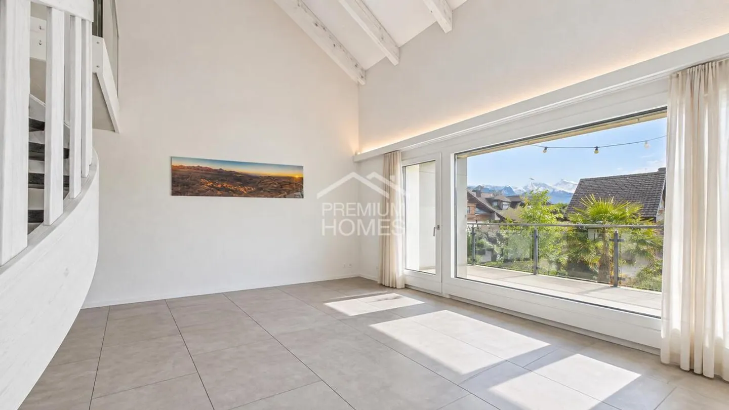 Moderne Familienwohnung mit Galerie - Foto 3 von 13