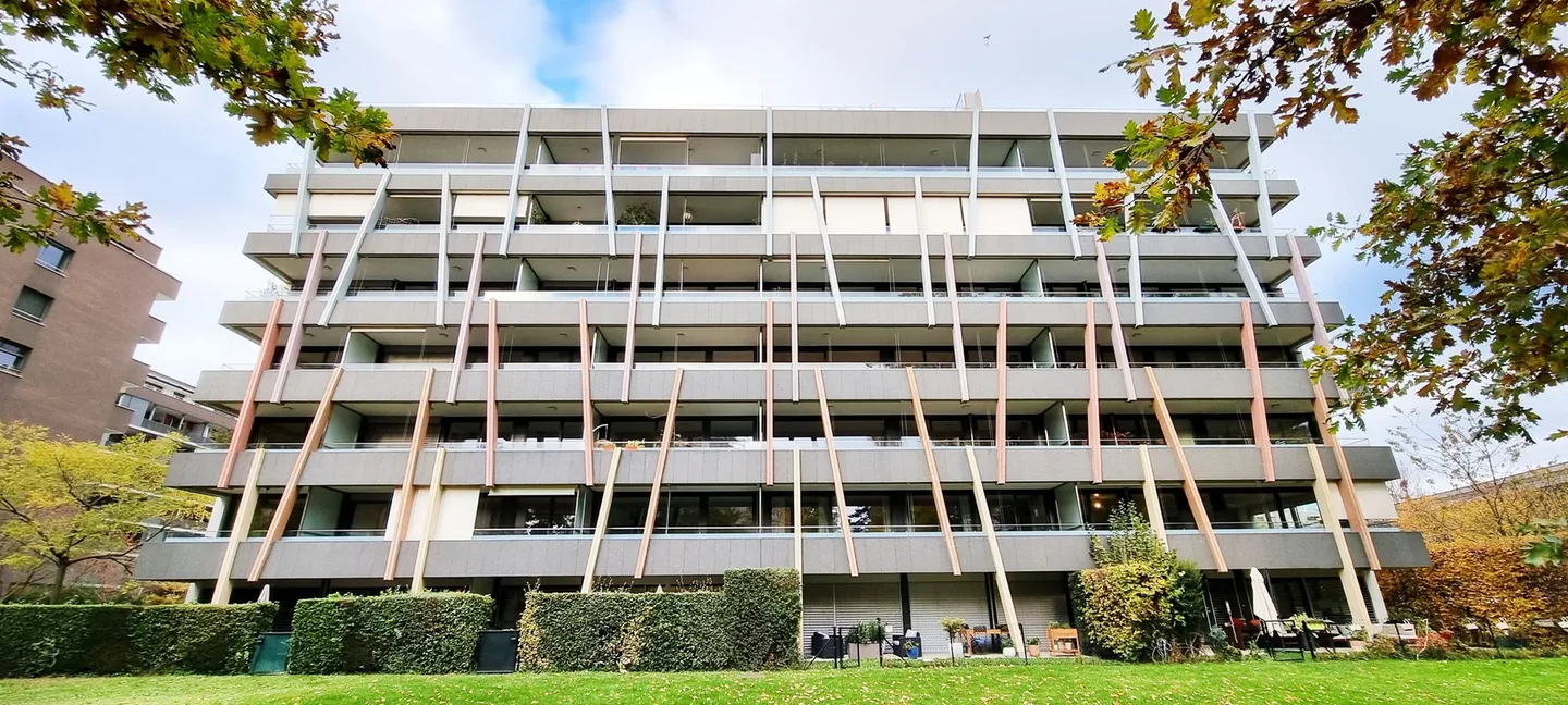 Lot de deux appartements de 4 pièces et 3 pièces - Vente en société - Photo 1 sur 7