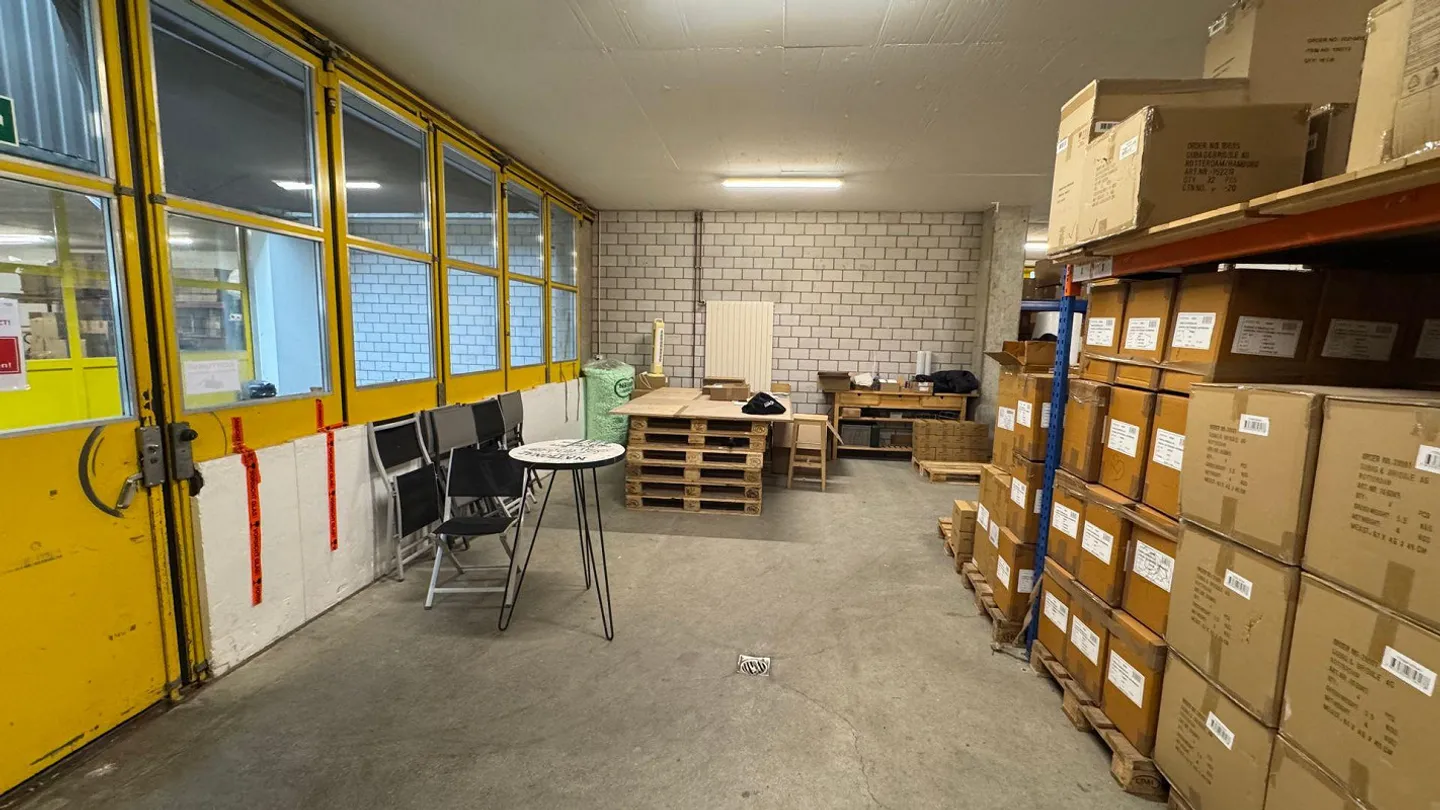 Spazio di stoccaggio centrale nella zona industriale di Burgdorf - Foto 6 di 16