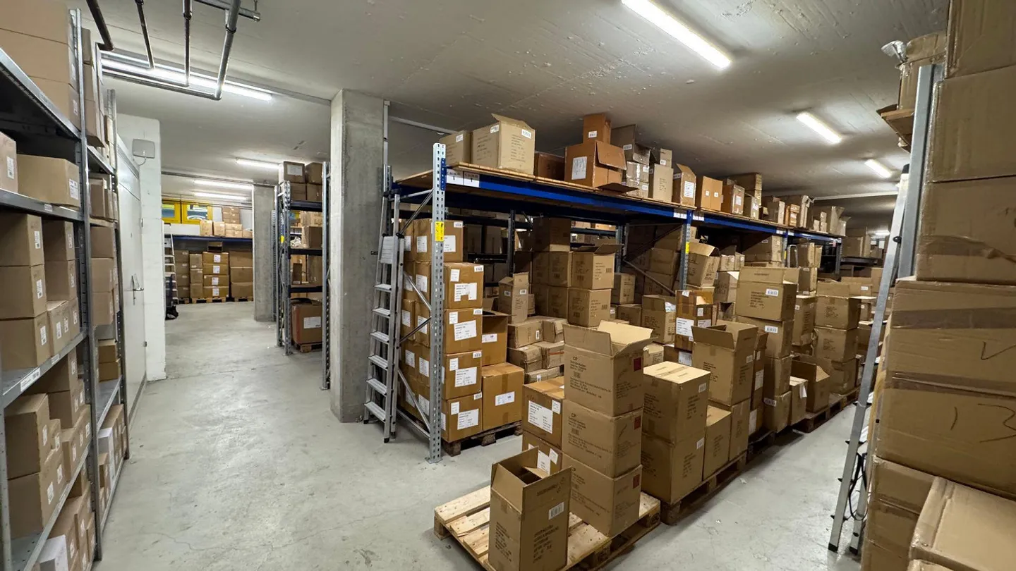Spazio di stoccaggio centrale nella zona industriale di Burgdorf - Foto 11 di 16