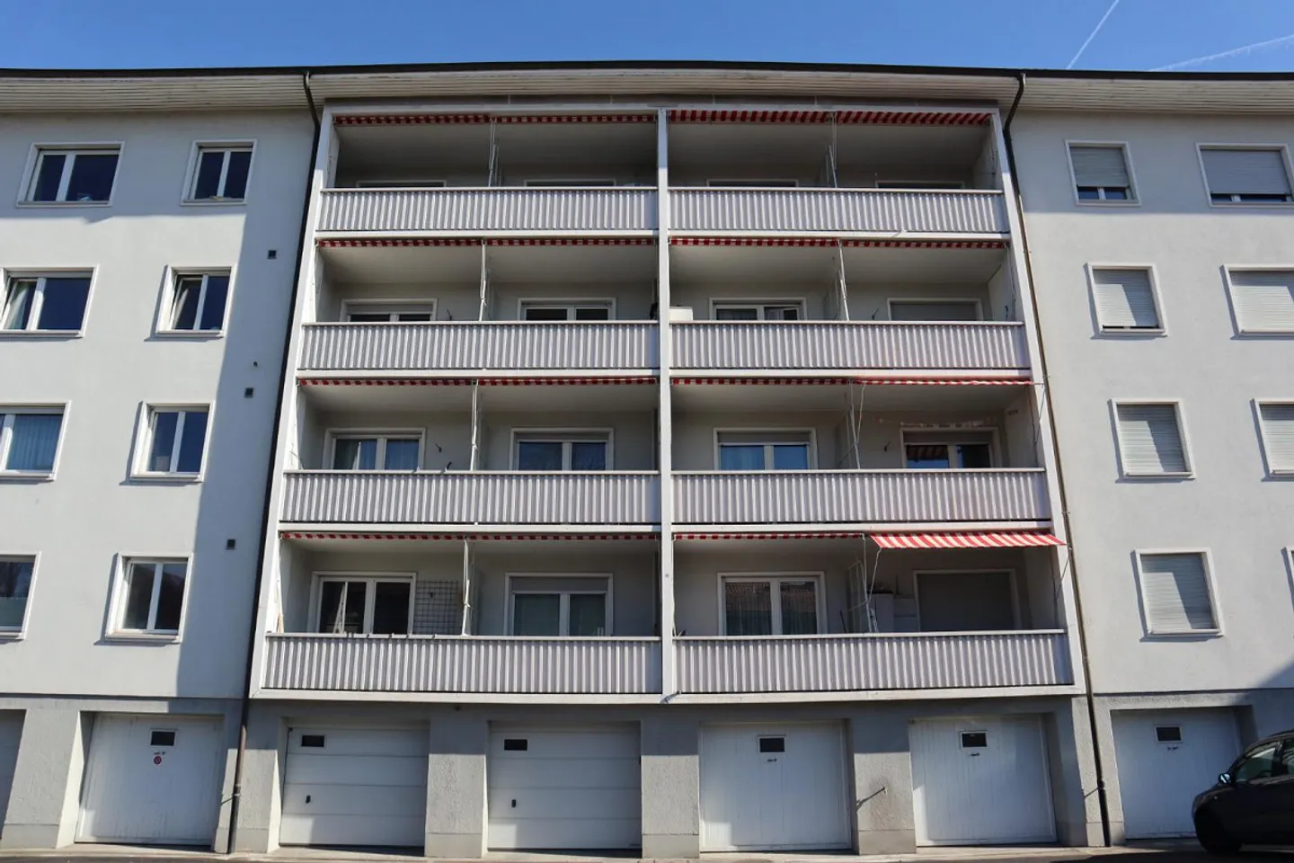 Mehrfamilienhaus mit Investitionspotenzial - Foto 1 von 7