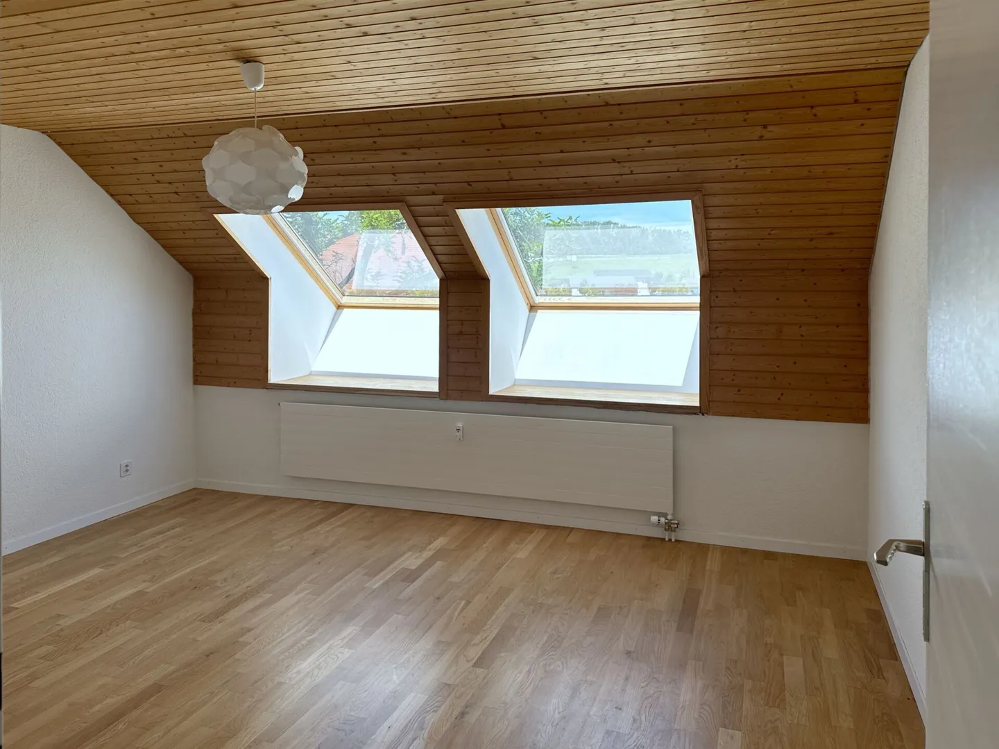 Appartement sous les combles rénové de 4 1/2 pièces avec galerie - Photo 6 sur 12
