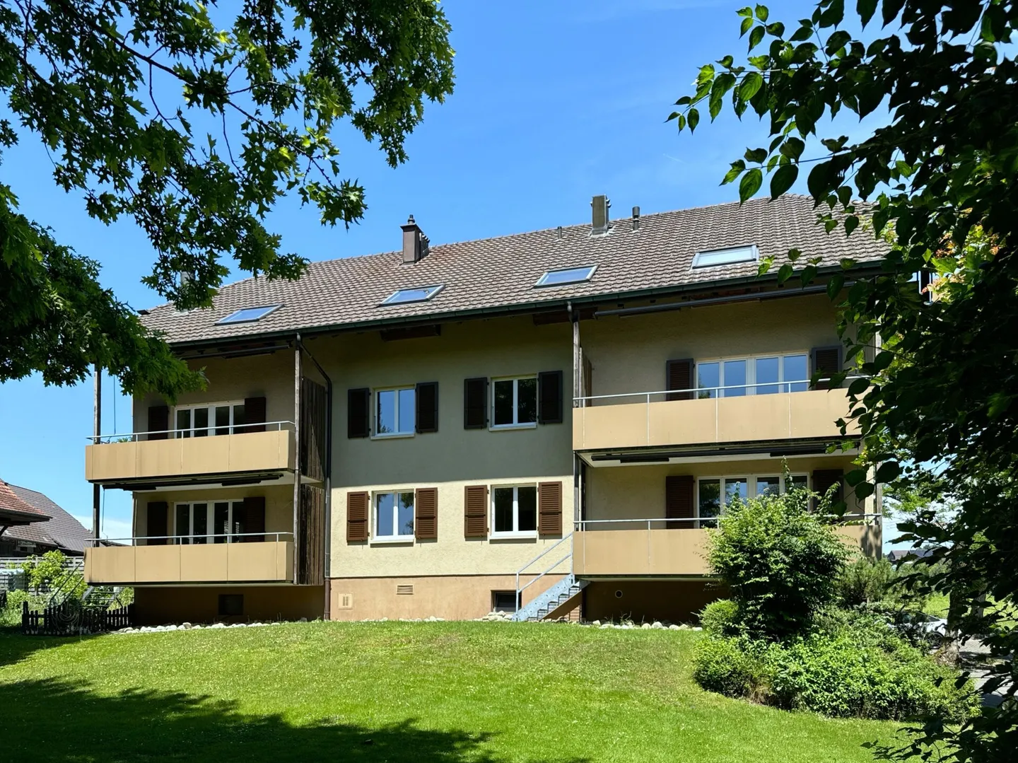 Appartement sous les combles rénové de 4 1/2 pièces avec galerie - Photo 12 sur 12