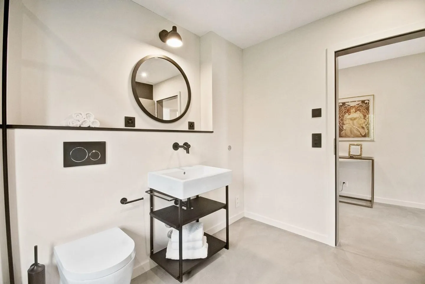 Living with Style and a View - Photo 9 of 11