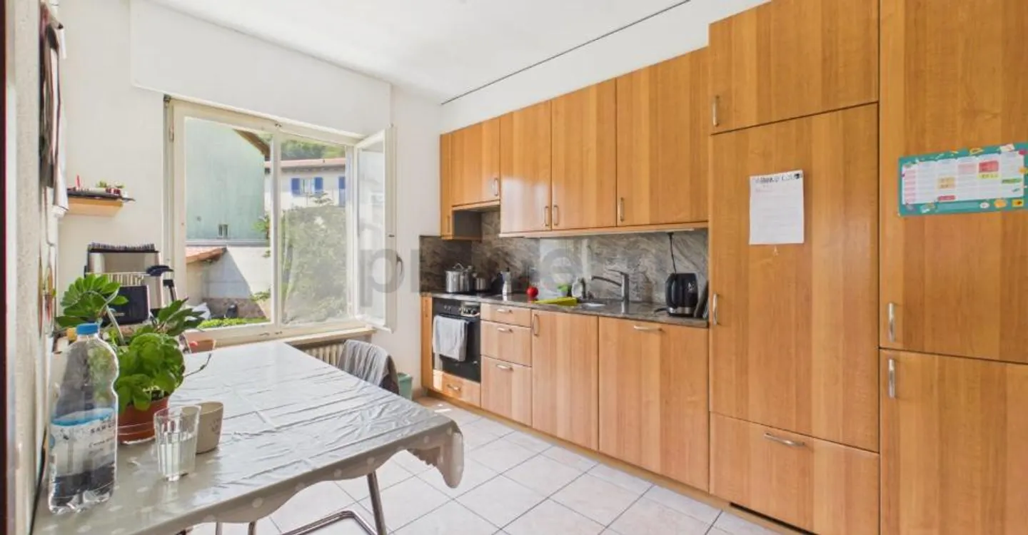 1000 m² plot, great renovation potential and pergola with fireplace - Photo 3 of 11