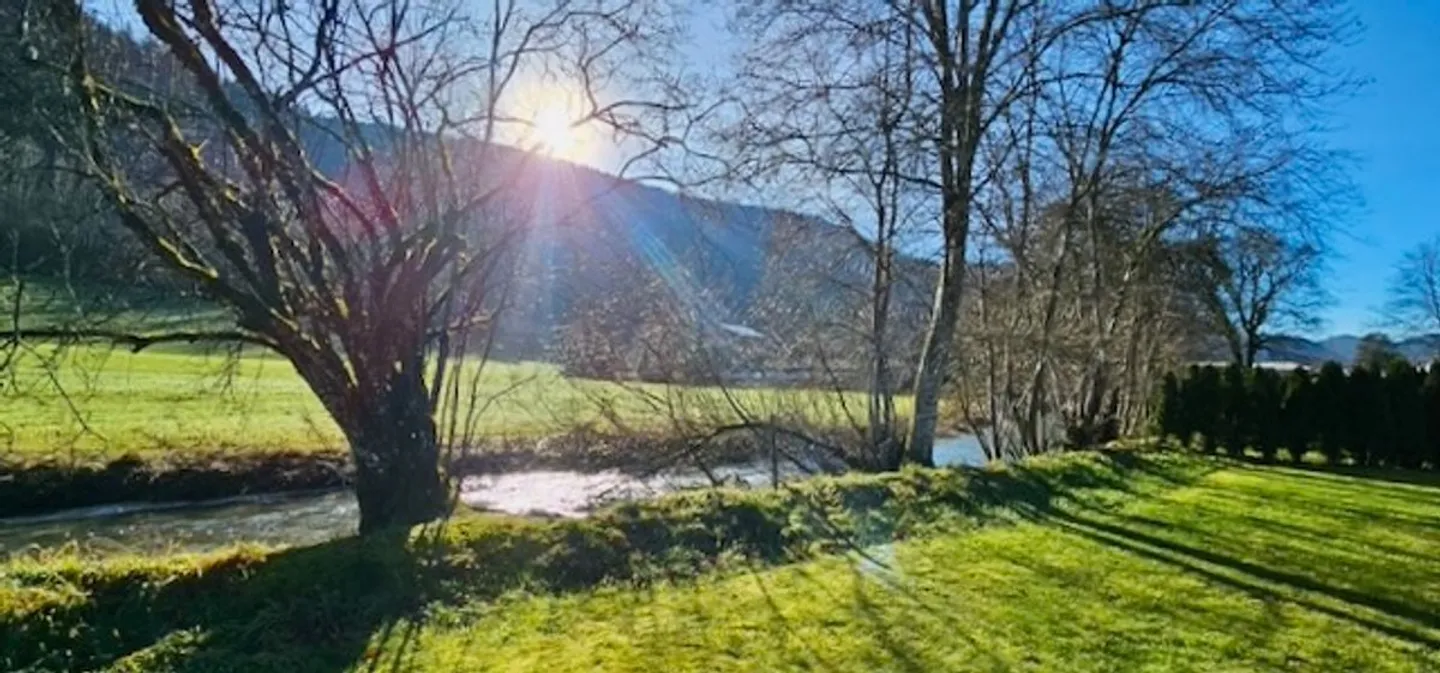 Charmante Villa mit Privatgarten - Foto 2 von 13
