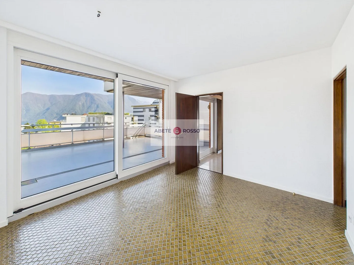 Penthouse, Panoramaterrasse, in der Nähe des FFS-Bahnhofs und des Zentrums von Lugano. - Foto 2 von 25