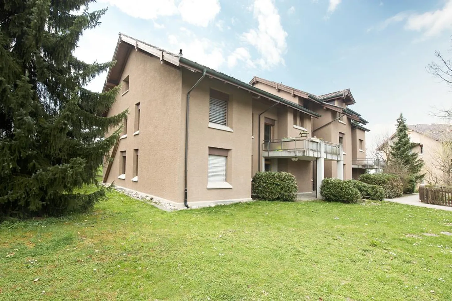 Zona residenziale tranquilla nel verde - Foto 1 di 9