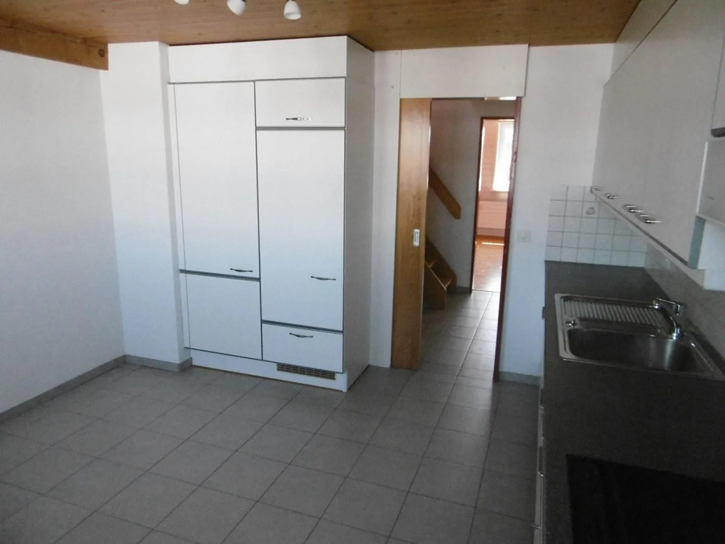 Attraktive 4.5-Zimmer-Maisonette-Wohnung in Utzenstorf (126 m2 im DG) - Foto 4 von 9