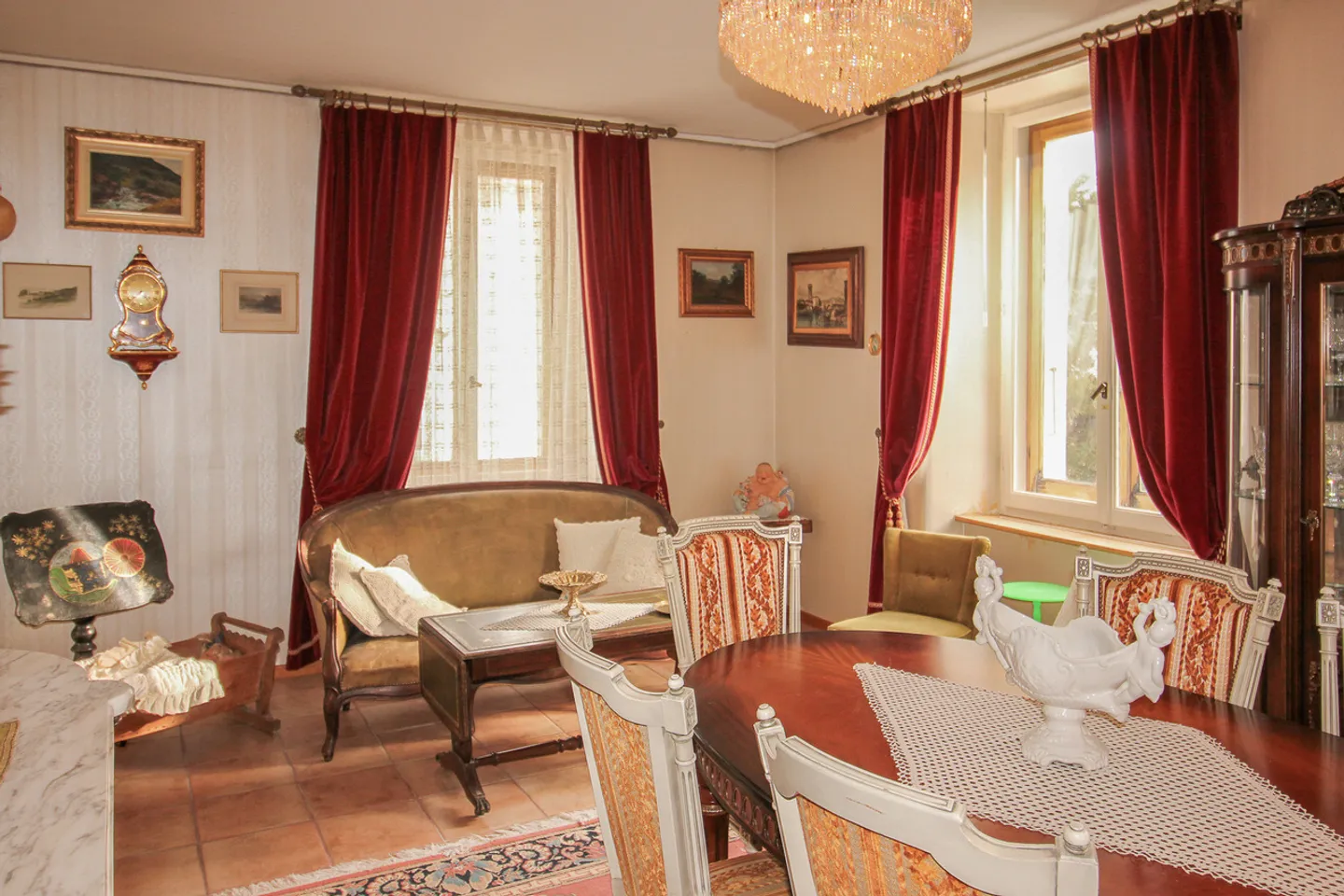 Rental building with 3 (4) apartments, 2 garages and 1 veranda - Photo 14 of 22