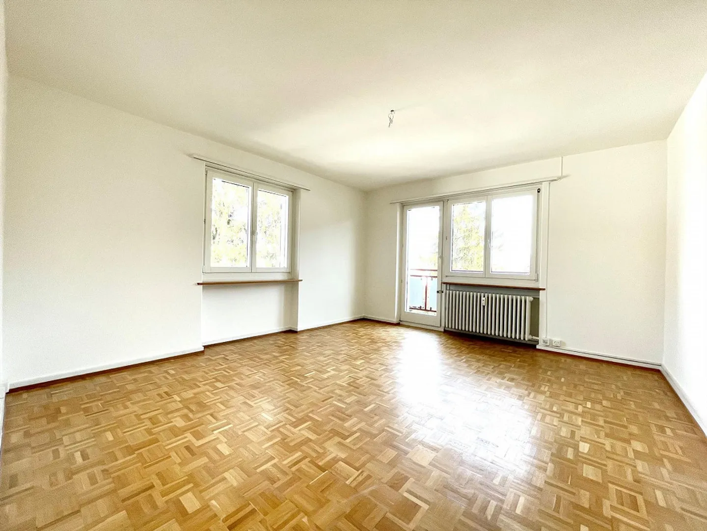 Strada laterale tranquilla in una posizione centrale vicino ai mezzi pubblici - Foto 8 di 9