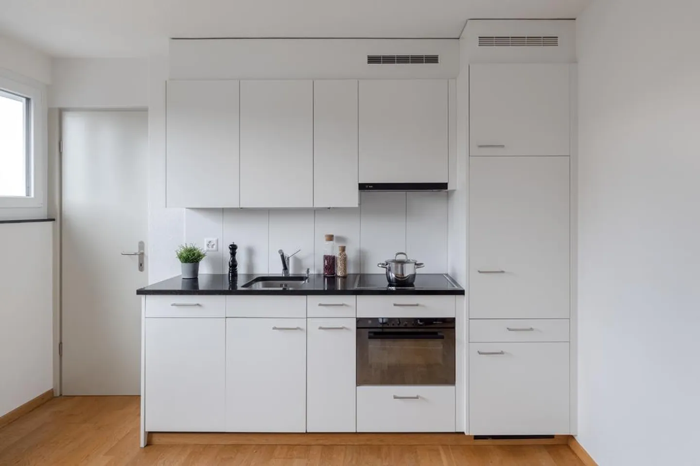 Single apartment near city center and cantonal hospital - Photo 3 of 6