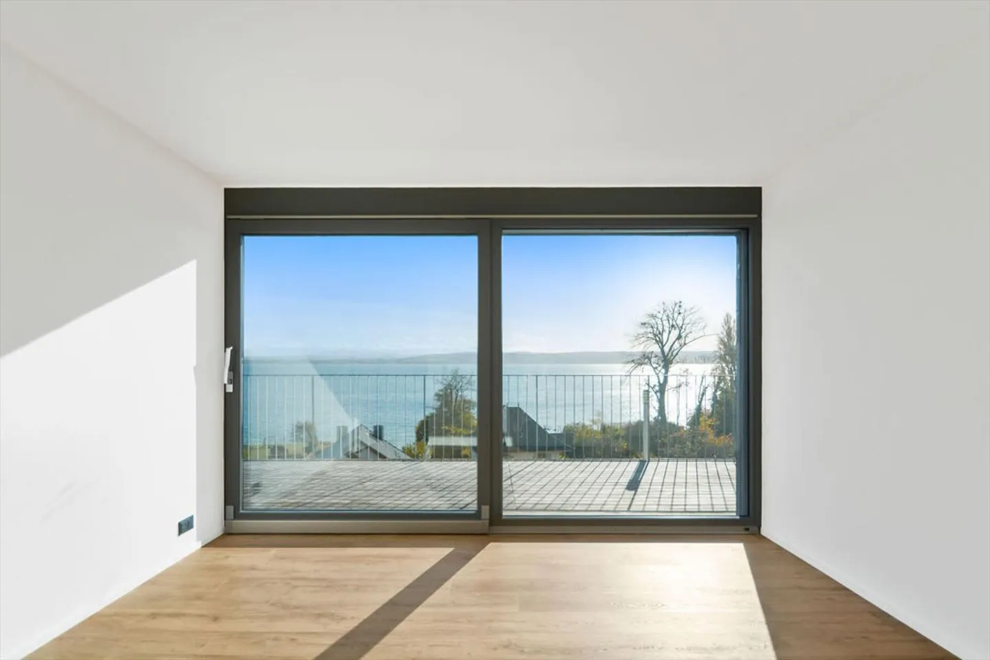 Attico di lusso a Chez-le-Bart, vista lago, posizione ideale tra Neuchâtel e Losanna - Foto 10 di 13