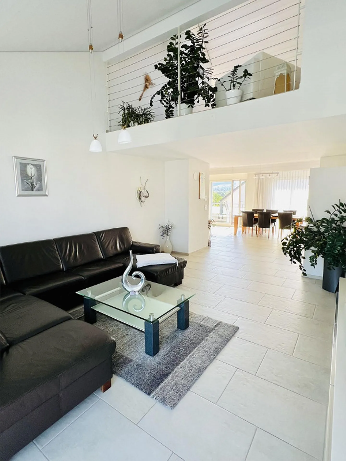 Appartement en duplex lumineux de 4,5 pièces - Photo 2 sur 11