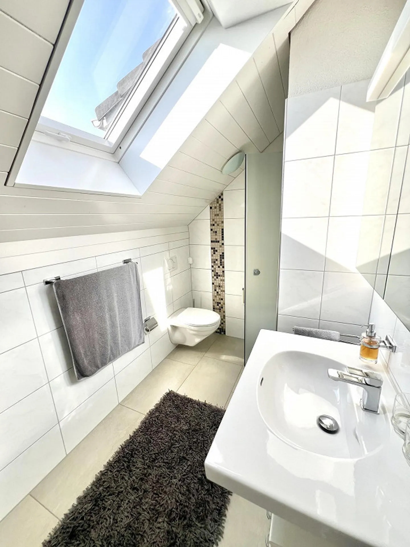 Appartement en duplex lumineux de 4,5 pièces - Photo 5 sur 11