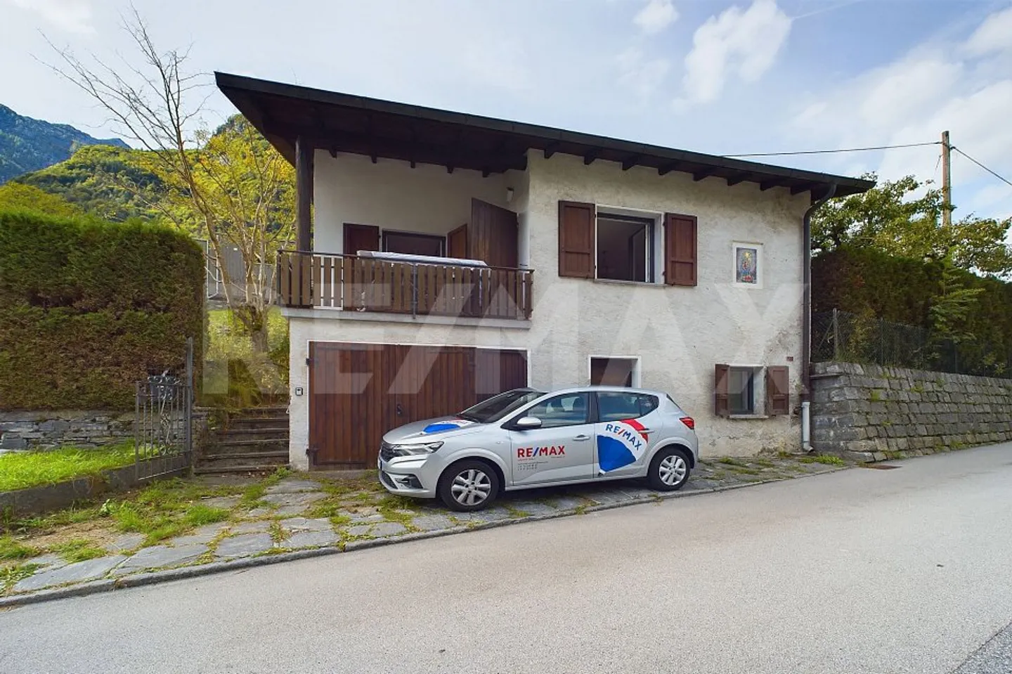 Casa singola in affitto - Foto 1 di 13