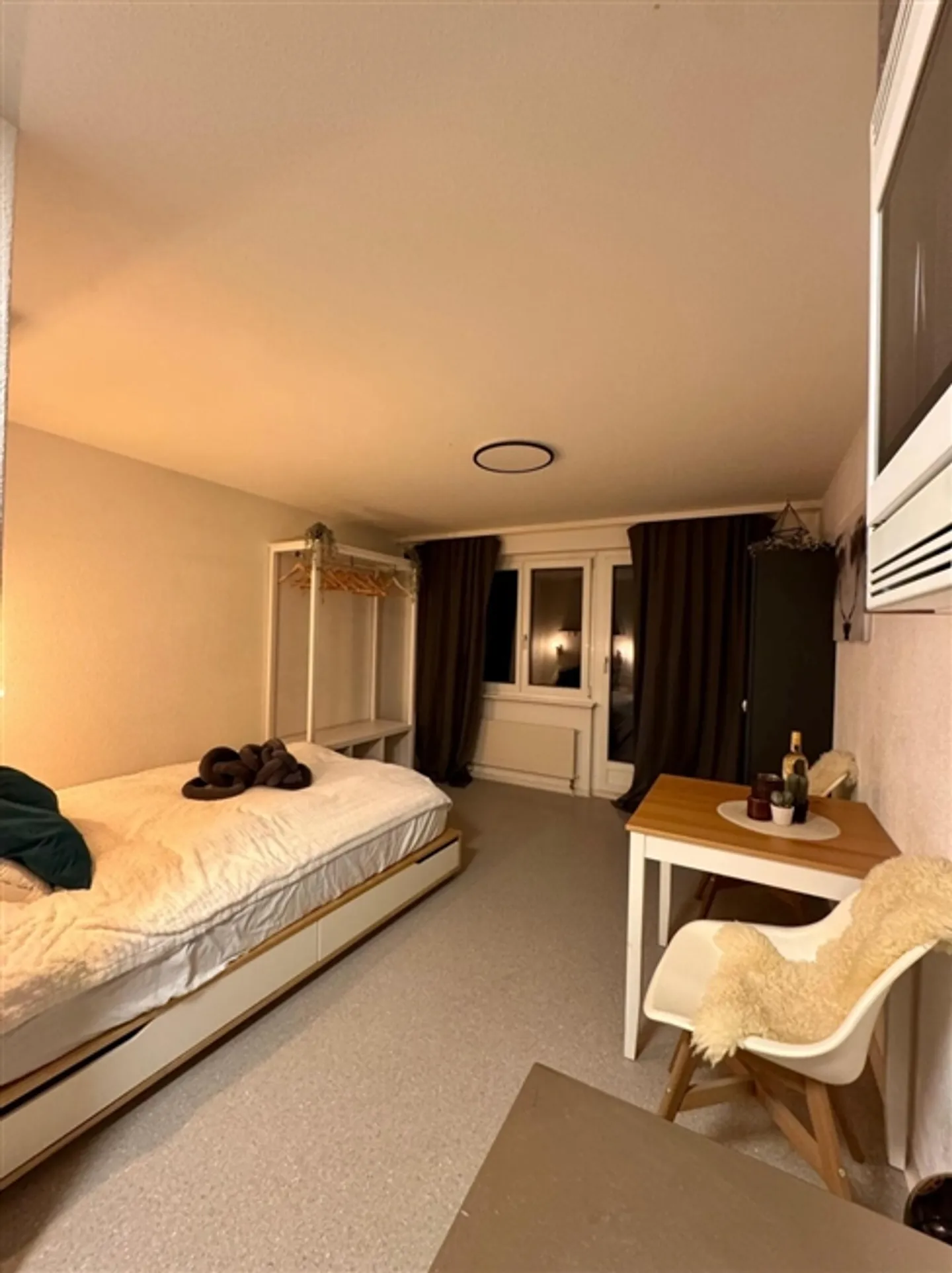 Studio – 1,5 PCs – SAAS-FRAIS / EXCLUSIVITÉ - Photo 2 sur 5