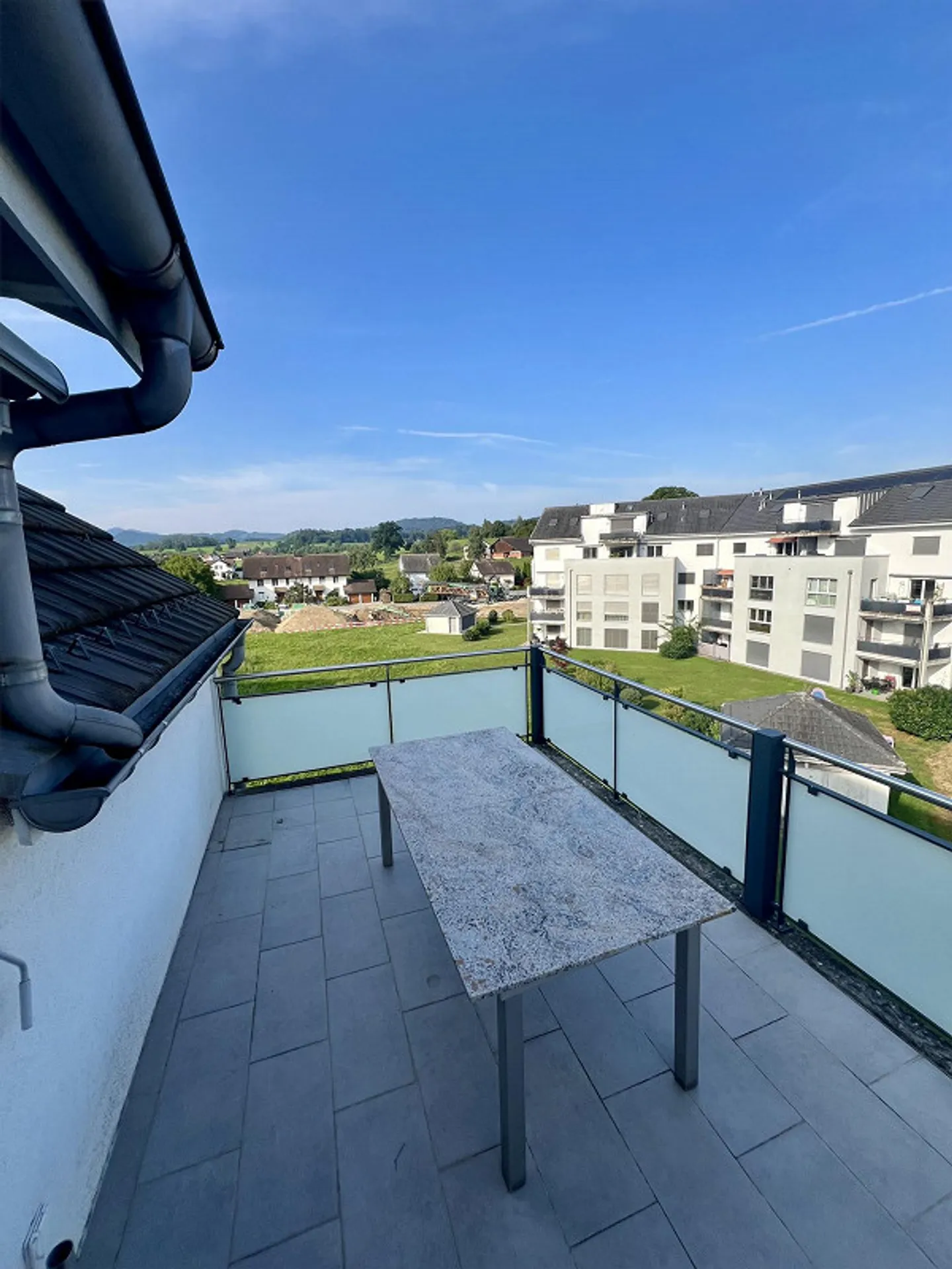 Appartement en duplex lumineux de 4,5 pièces - Photo 10 sur 11