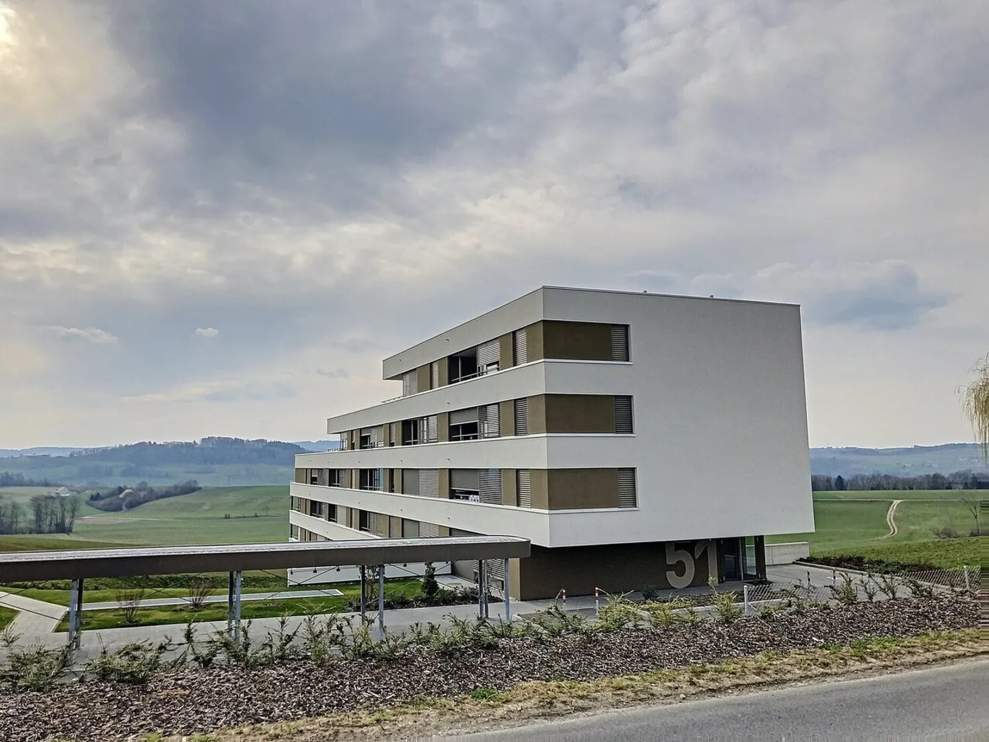 SUPERB WOHNUNG NEU! - Foto 1 von 6