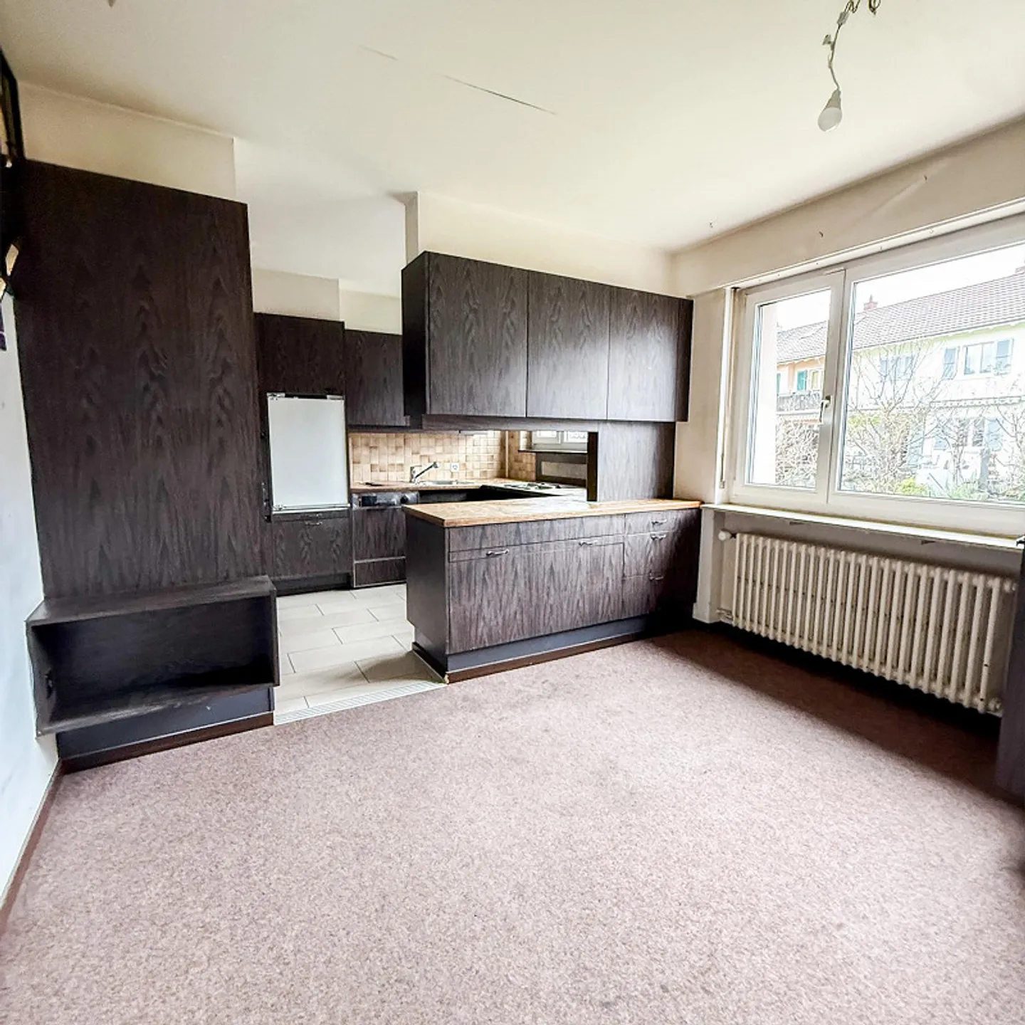 4.5-room semi-detached house with beautiful garden in a quiet location. - Photo 3 of 14