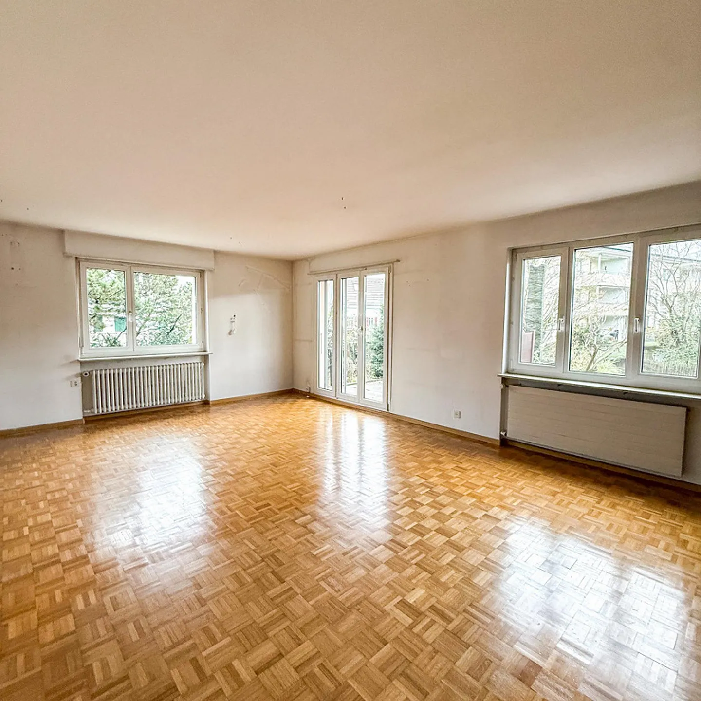 4.5-room semi-detached house with beautiful garden in a quiet location. - Photo 2 of 14