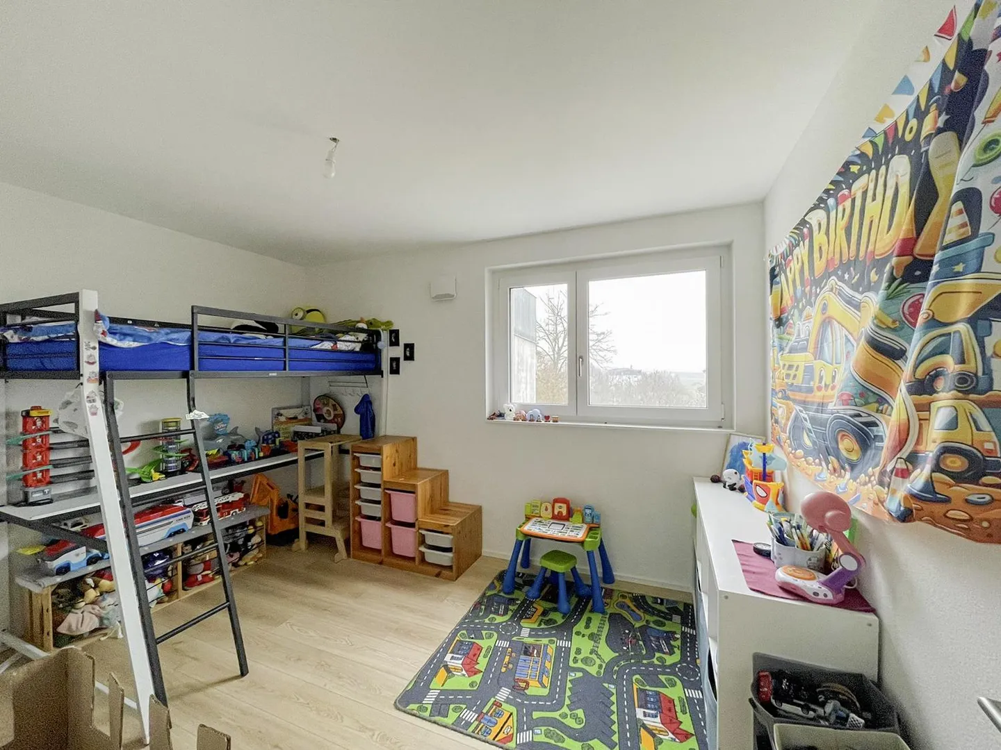 Bell'appartamento di 4,5 locali al piano terra - Comfort e Luminosità - Foto 6 di 14