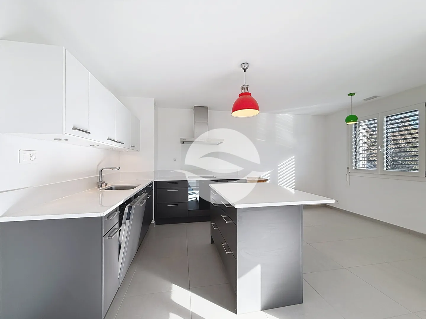 Modern Apartment in Meyrin - Photo 1 of 8