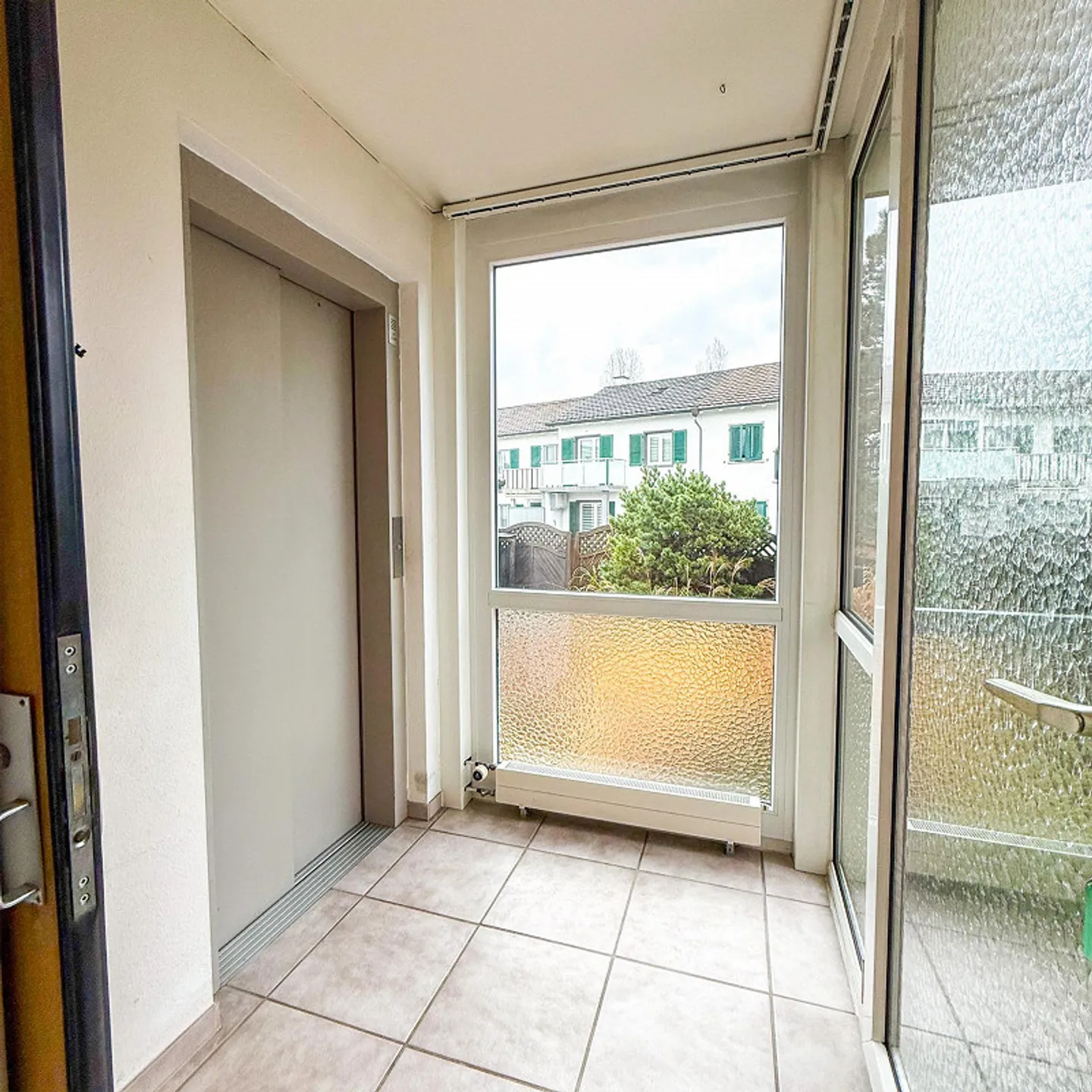 4.5-room semi-detached house with beautiful garden in a quiet location. - Photo 12 of 14