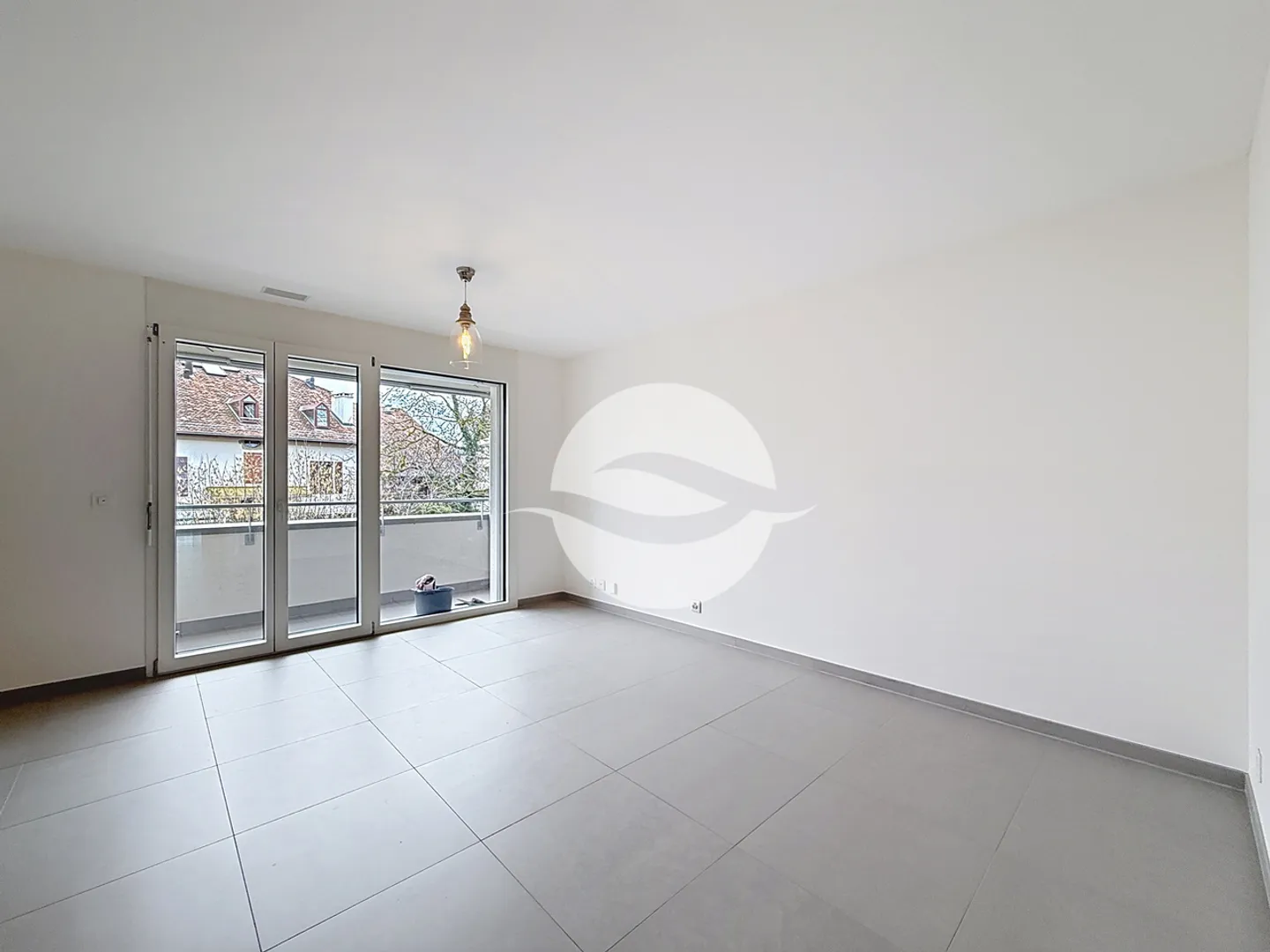 Modern Apartment in Meyrin - Photo 3 of 8