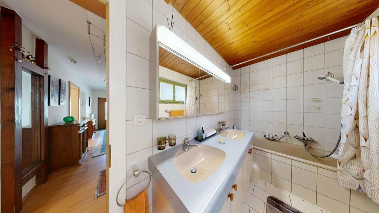 Geräumiges Familienhaus mit Studio - Foto 11 von 16